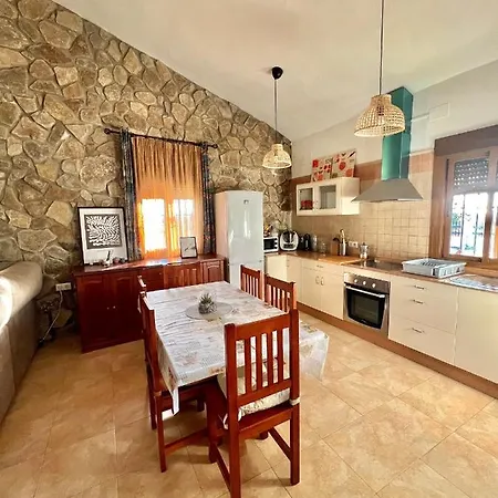 Casa Con Encanto 2 Solo Familias Holiday home