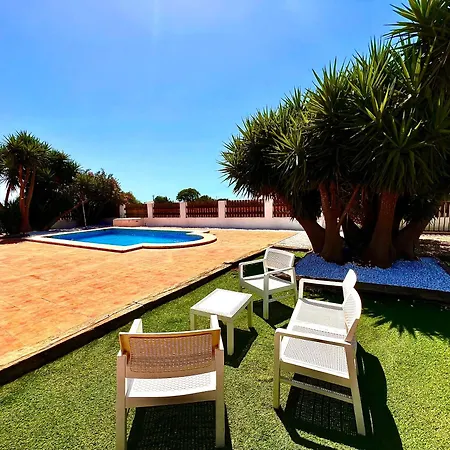 Casa Con Encanto 2 Solo Familias Holiday home *